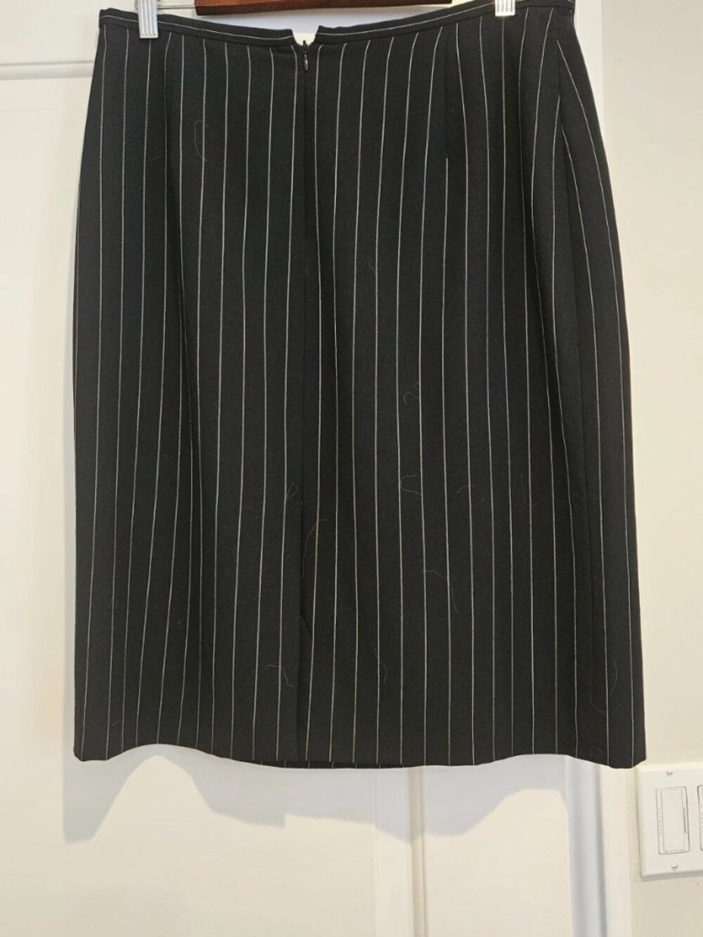 Armani Collezioni  Wool Pencil Skirt, Made in Italy, Dark Blue, Size 14